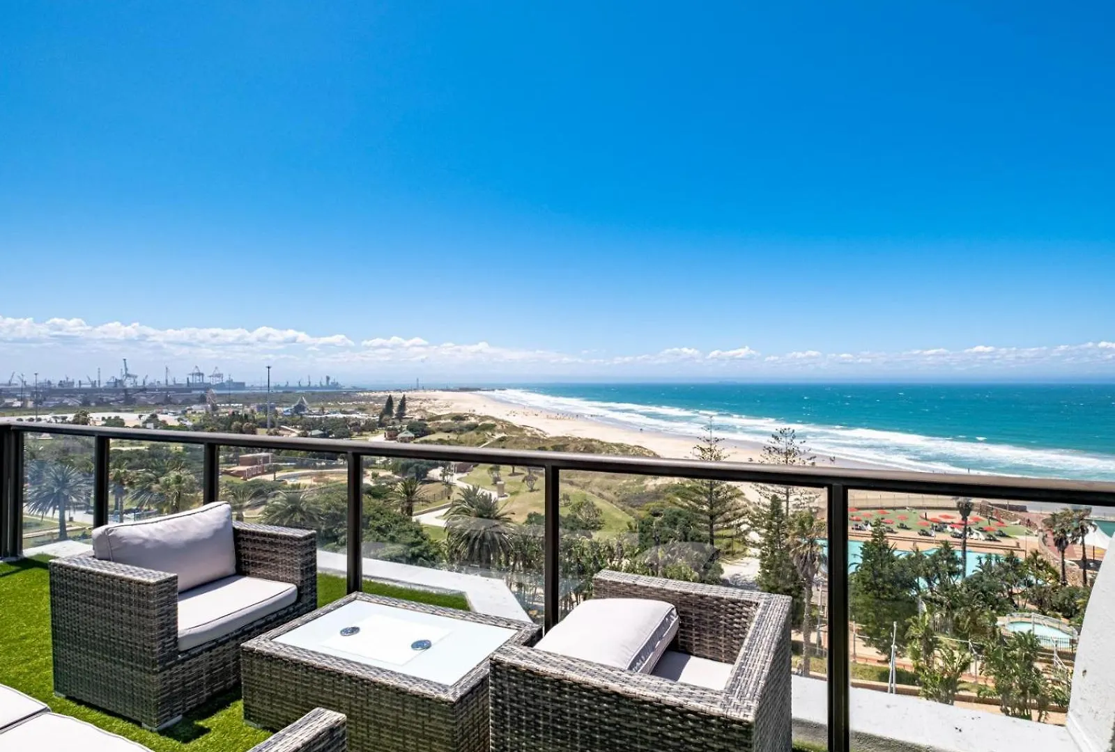 Апартаменты Sunrise Penthouse Порт-Элизабет ЮАР